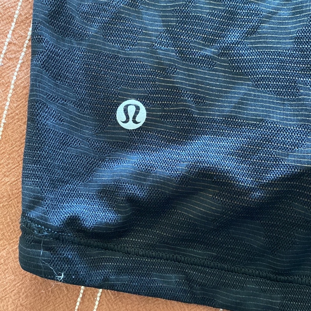 Lululemon top - Picture 4 of 5